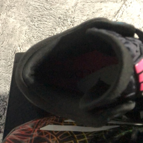 Adidas Crazylight Boost - Picture 7 of 10